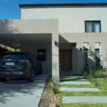 Adorni adquirió un departamento en Caballito sin desprenderse del que ya tenía en Parque Chacabuco