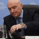 Caso Espert: cómo es el procedimiento con la Boleta Única si renuncia a su candidatura y el antecedente de Fernando Niembro