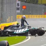 Tremenda piña: el primer accidente del año de la F1 obligó a sacar la bandera roja