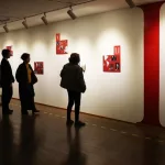 Bolivia inaugura una muestra sobre Vargas Llosa lector con su biblioteca y objetos inéditos