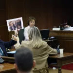 Cinco horas de bronca y burlas que arrojan todavía más dudas sobre si Sánchez es "el Uno"