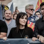 Silvia Orriols se quita la cruz y desprecia la evangelización de América