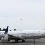 Detuvieron a una pareja por mantener relaciones sexuales en un avión que aterrizó en Argentina