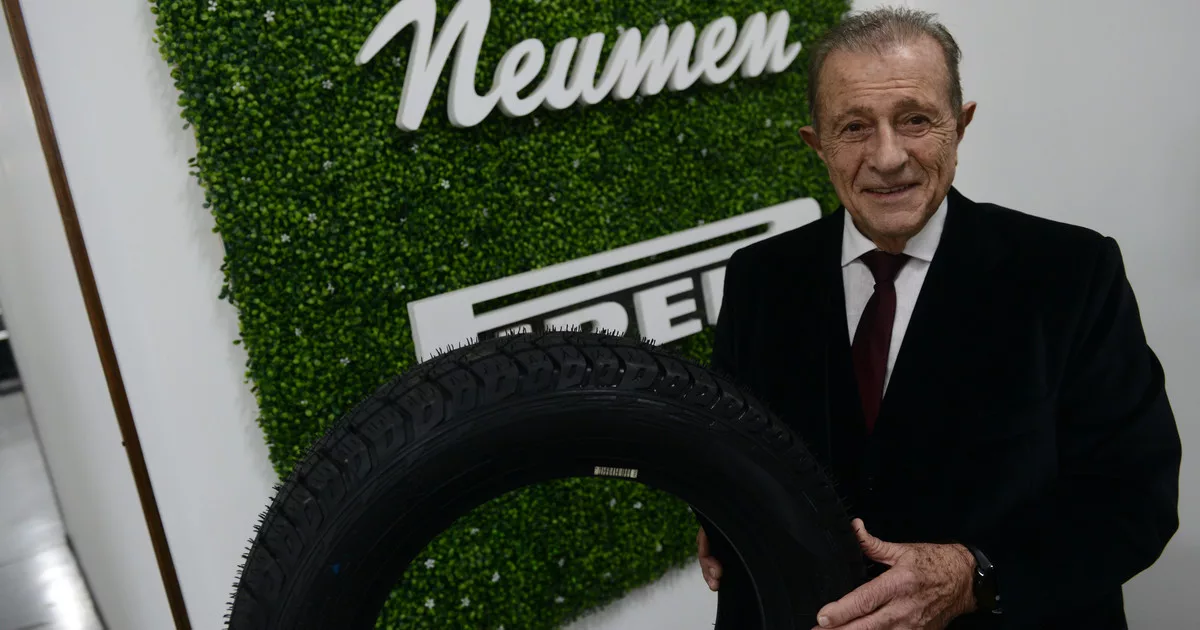 Javier Milei y sus medidas, EN VIVO: "Señor Lengua Floja", el apodo que el Presidente le puso al empresario que se sinceró sobre el alto precio de los neumáticos