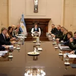 Los riesgos de un Gabinete que ya no festeja y empieza a exigirles cambios a los hermanos Milei