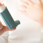 El asma y la literatura: cuando respirar se vuelve un acto poético y vital