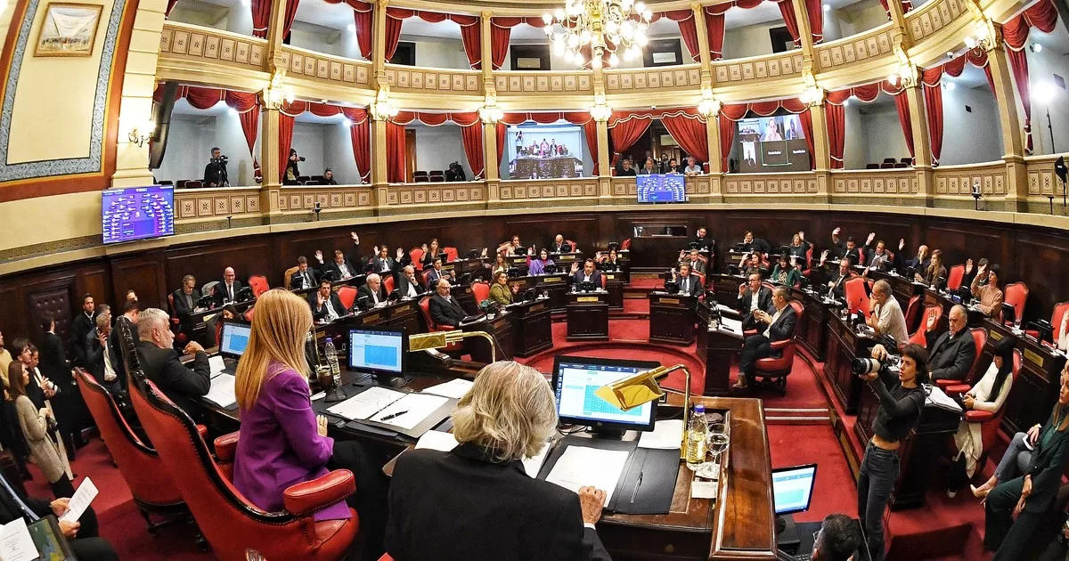 Sigue la disputa en el PJ bonaerense y se posterga la elección de autoridades en el Senado provincial