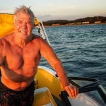 Un día con el incansable Burlando en Punta del Este: “¿Qué tipo a los 60 años está así como yo?”