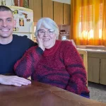 Es ingeniero y enseña con su abuela cómo conservar mejor los alimentos: sus 5 tips clave