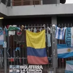 La vieja casa de Messi en Rosario se llenó de banderas y mensajes