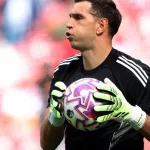 Con el regreso de Dibu Martínez, Aston Villa recibe al Fulham