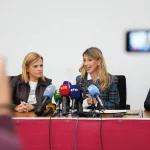 Yolanda Díaz huye de Torrente y no da la cara ante los vecinos afectados por la DANA