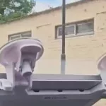 El curioso dispositivo que se empezó a ver en los autos y por qué está prohibido