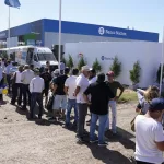 “Sin crédito es muy difícil”: fila de más de una hora en una entidad bancaria para acceder a financiamiento especial