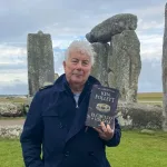 Ken Follett: “Para escribir sobre Stonehenge tuve que imaginar mucho más”
