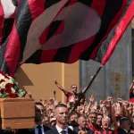 El multitudinario funeral que organizó el Milan para despedir a Baresi